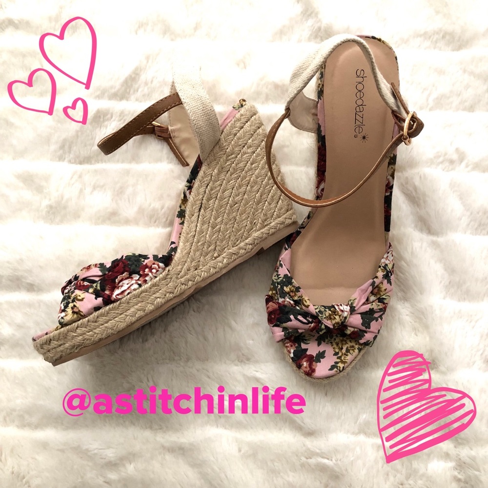 Shoe Dazzle Pink Floral Platform Sandals